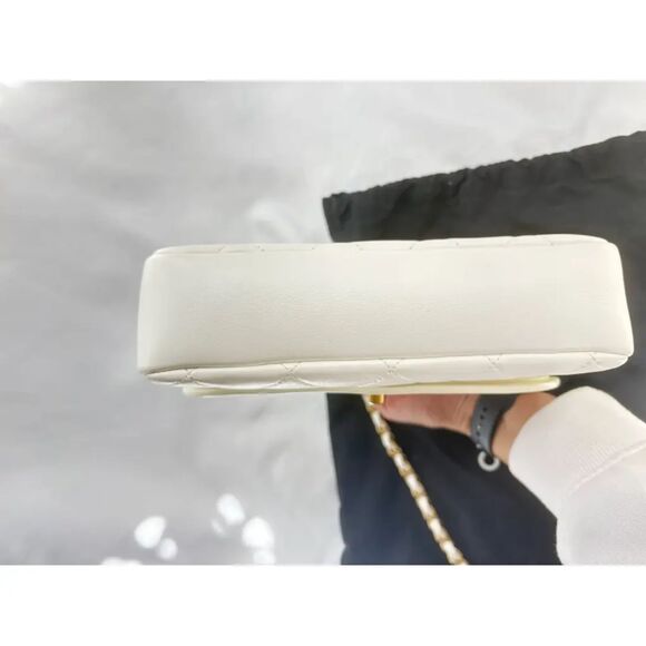 Chanel Timeless Classique Top Handle Leather Bag Quilted Flap White Cream Gold - Picture 3 of 15